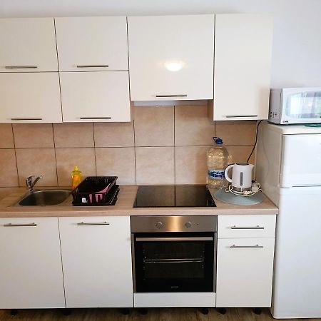 Apartments Babic 50 Meters From The Beach Vir Exterior foto
