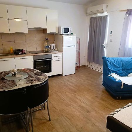 Apartments Babic 50 Meters From The Beach Vir Exterior foto