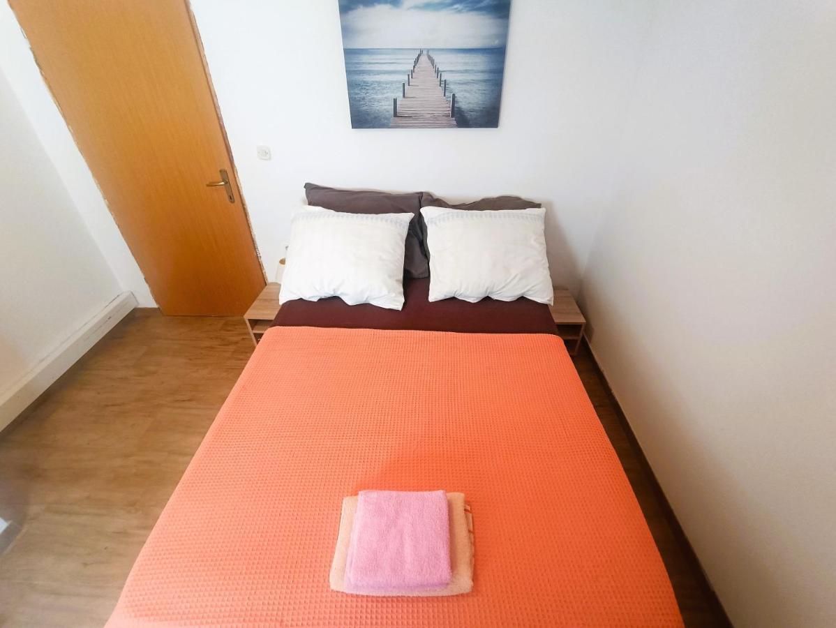 Apartments Babic 50 Meters From The Beach Vir Exterior foto