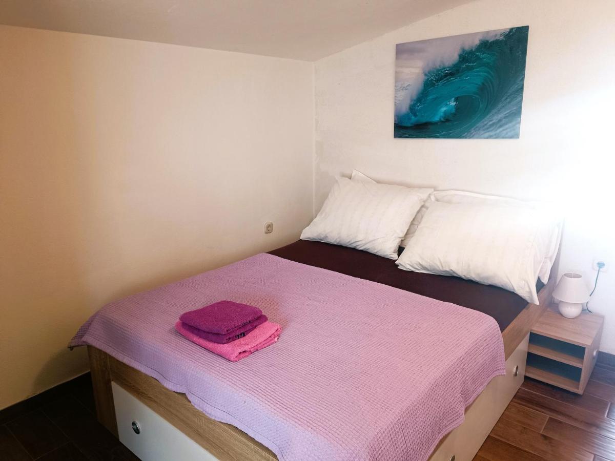 Apartments Babic 50 Meters From The Beach Vir Exterior foto